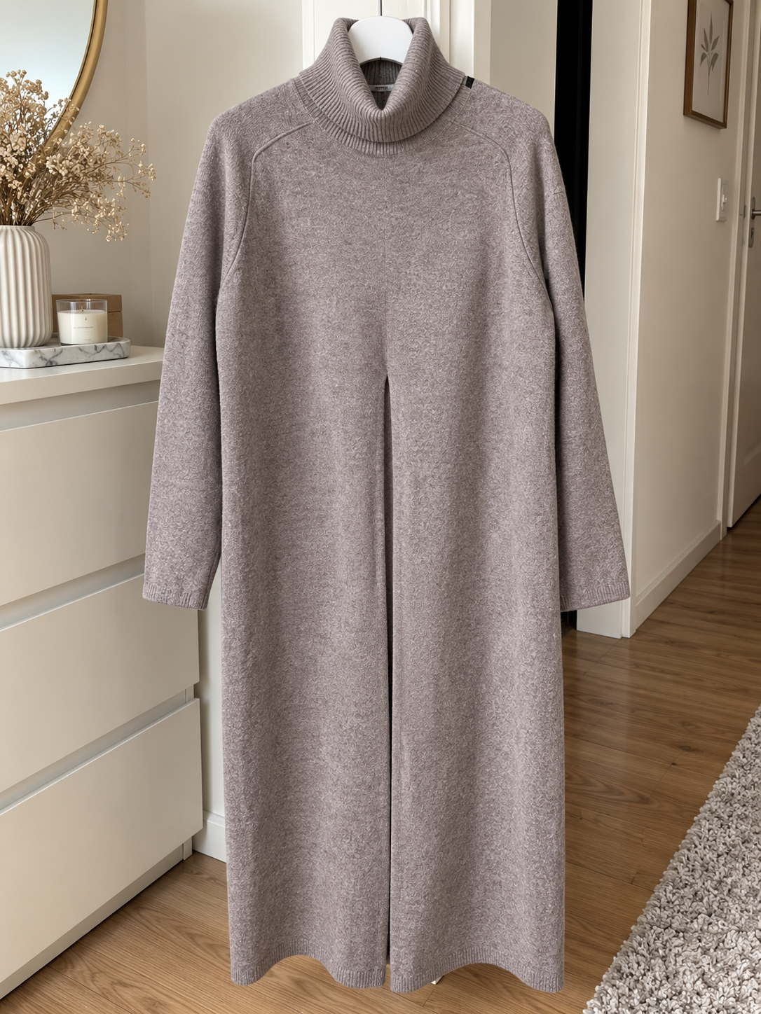Langer Strickpullover mit Frontschlitz