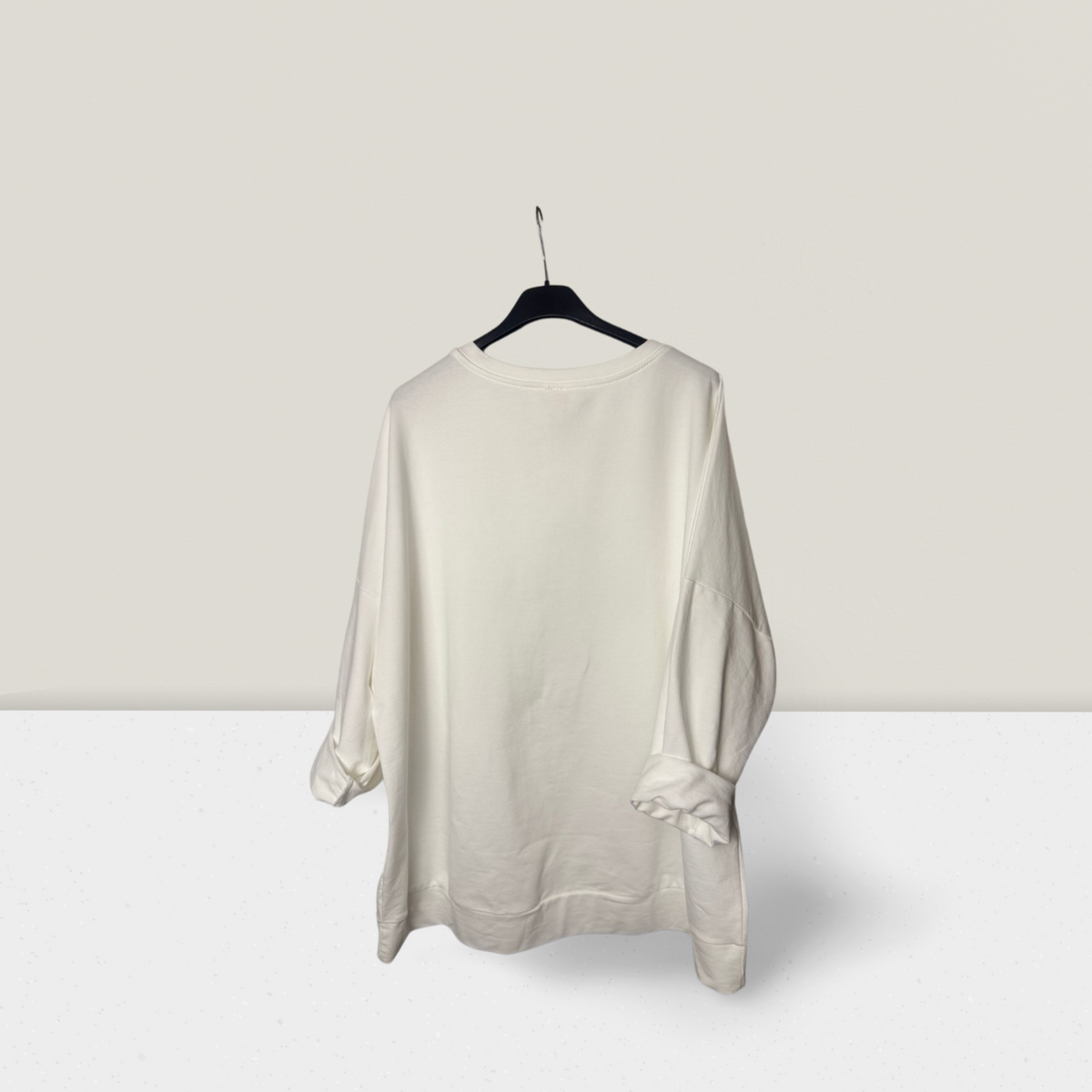 Sweatshirt mit süßem Bären-Motiv und Strass-Verzierung