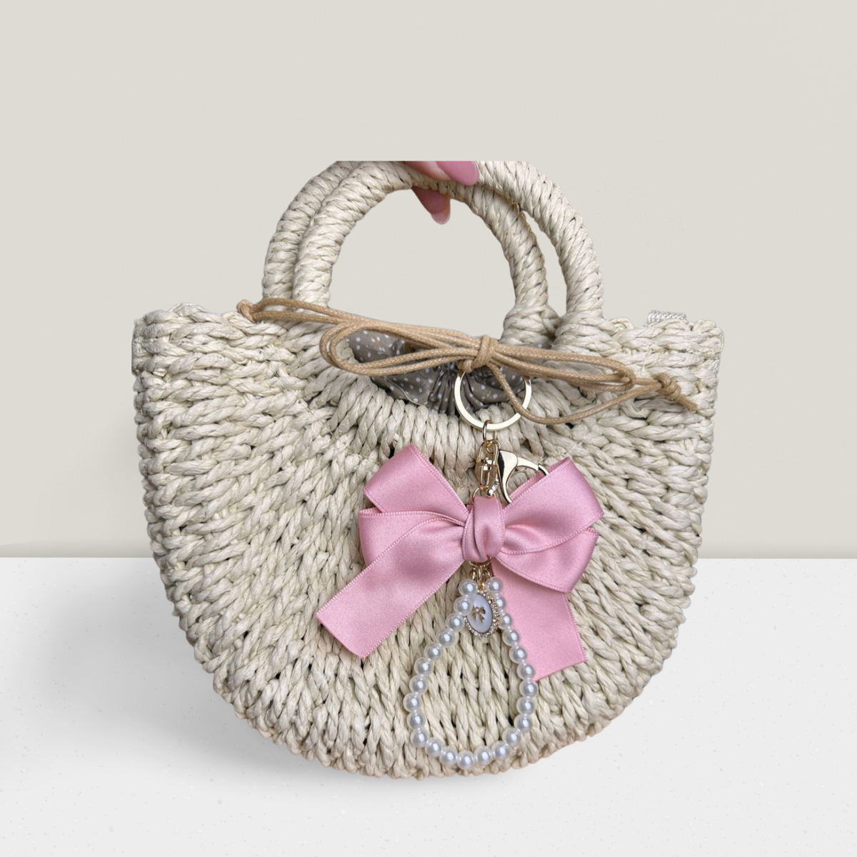 ✨ Pearl Bow Charm – Eleganter Schleifen-Anhänger mit Perlen & Medaillon ✨