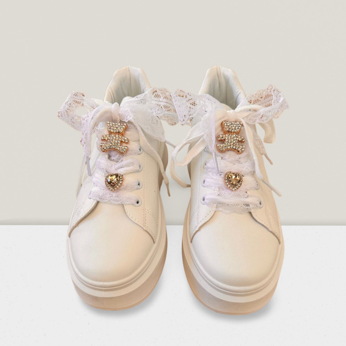 Plateau-Sneakers mit Bling-Bling