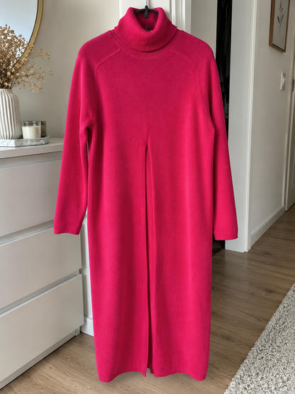 Langer Strickpullover mit Frontschlitz