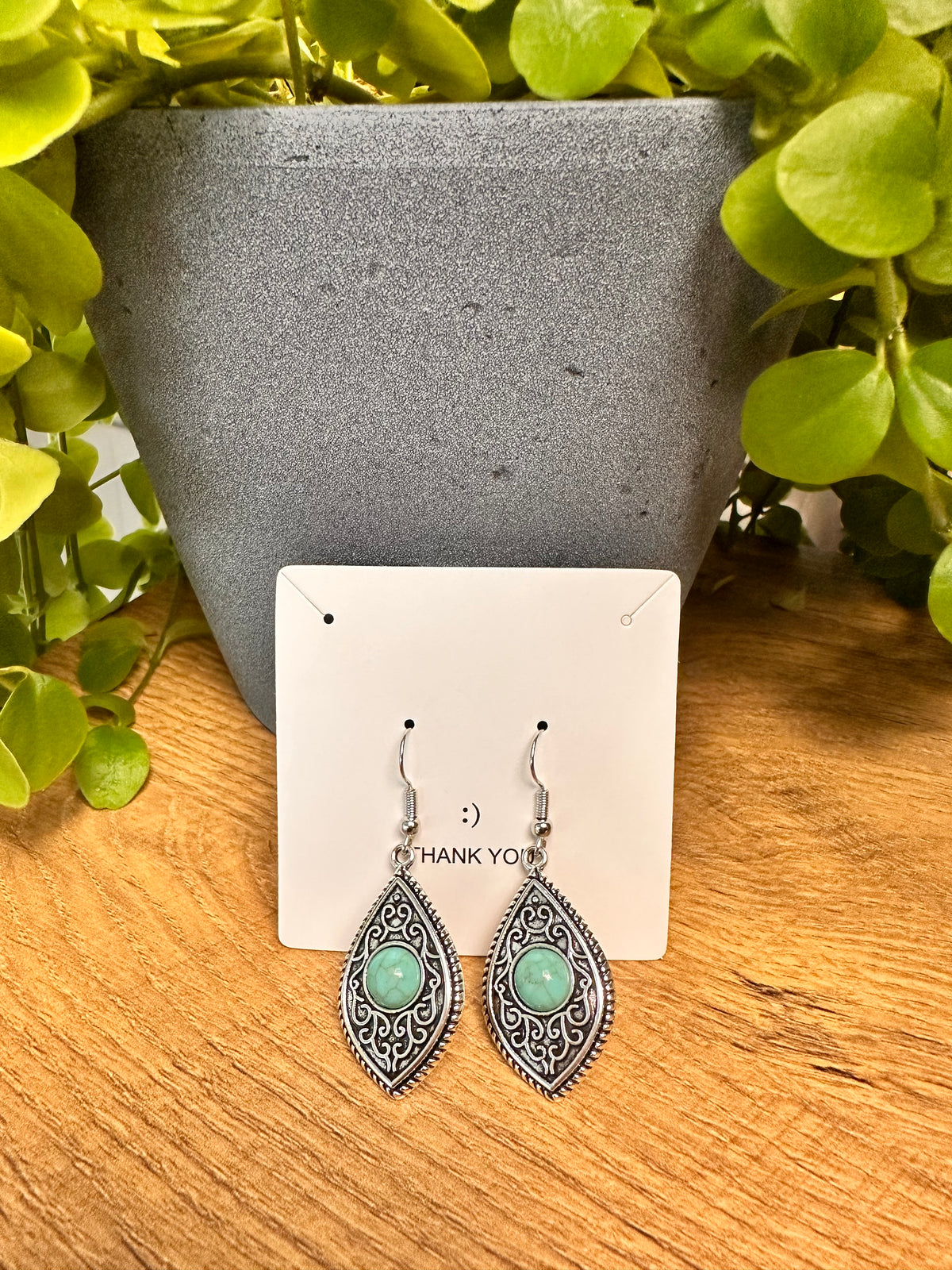 Vintage-Boho Ohrringe mit filigranen Ornamenten & Türkisstein 💚