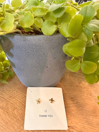 Antike Speerspitzen-Ohrstecker – Eleganz in Gold, Silber & Roségold