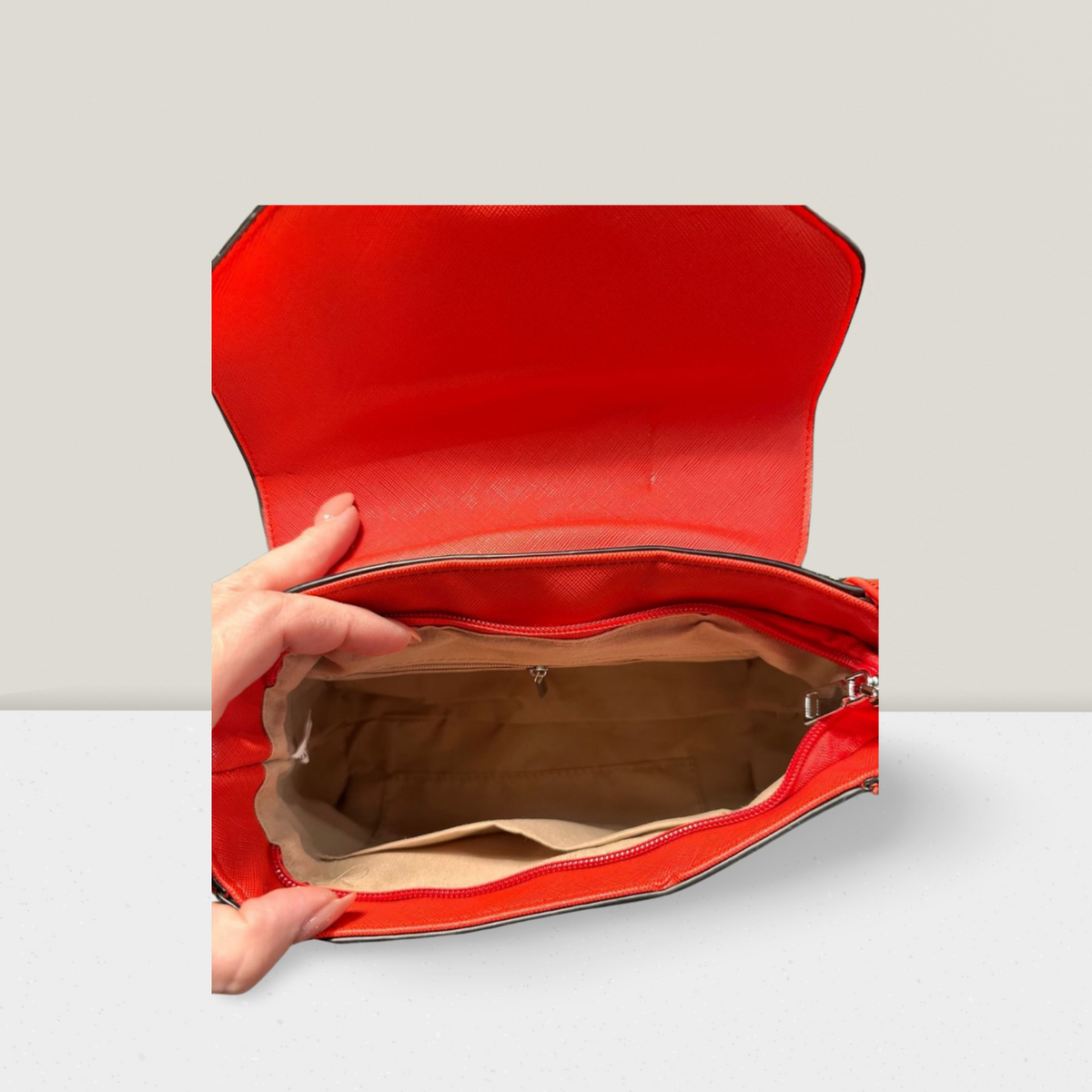 City-Bag – Ein Farbtupfer in Gelb, Schwarz oder Rot