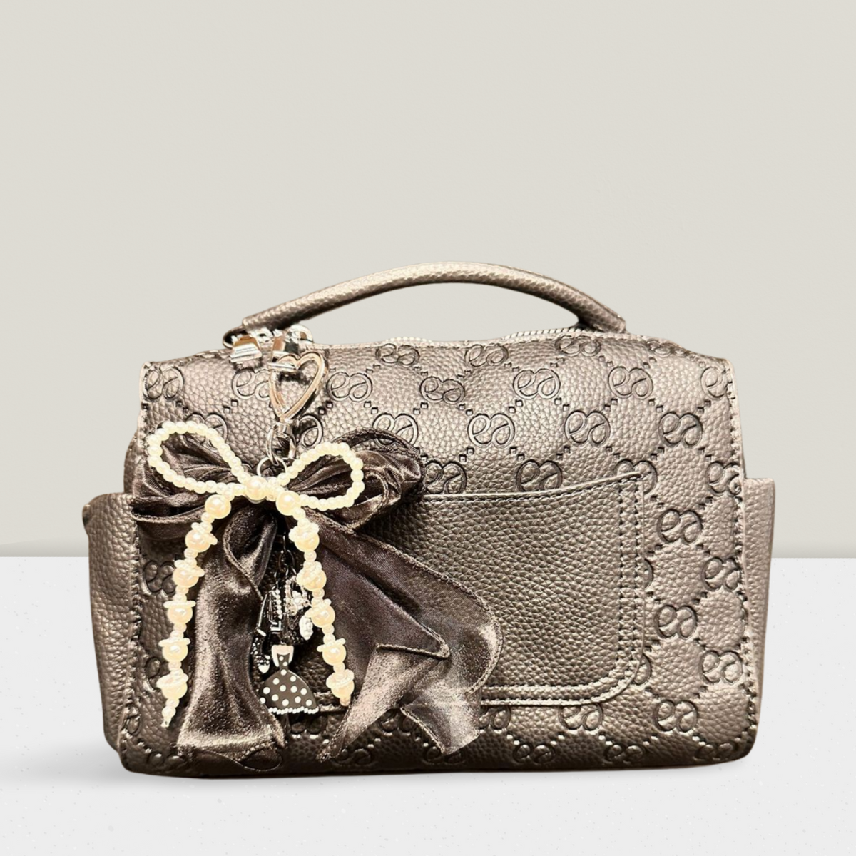 Elegante Handtasche mit Muster in verschiedenen Farben