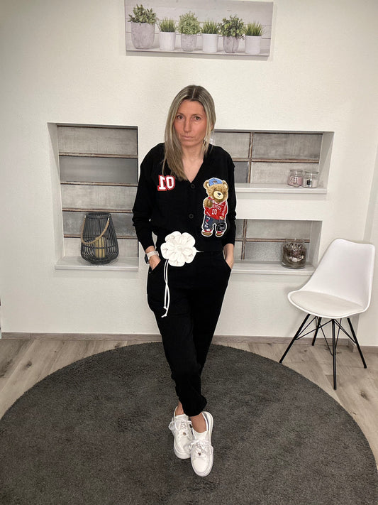 Cardigan mit Bären-Patch – Cute meets Cool!