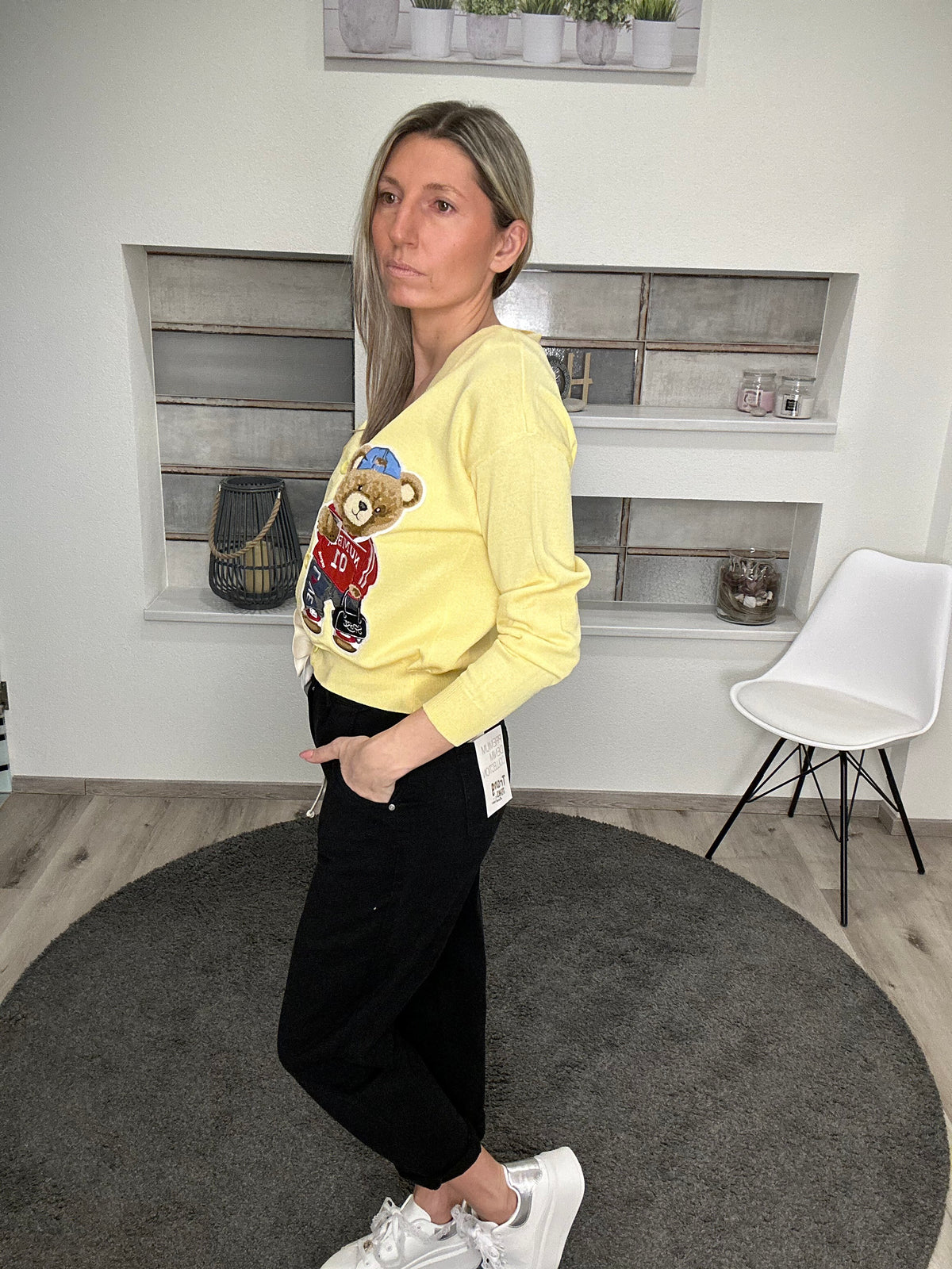 Cardigan mit Bären-Patch – Cute meets Cool!