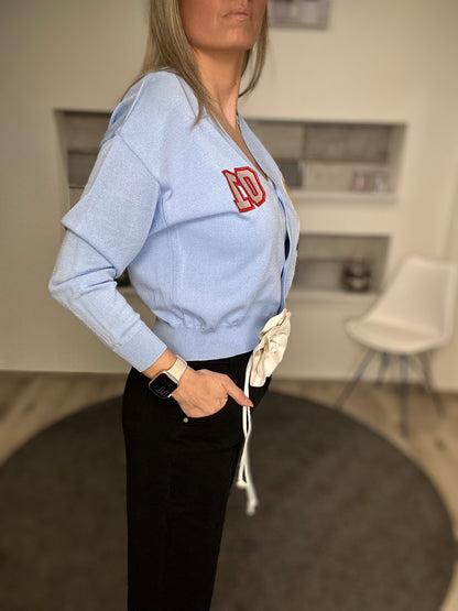 Cardigan mit Bären-Patch – Cute meets Cool!
