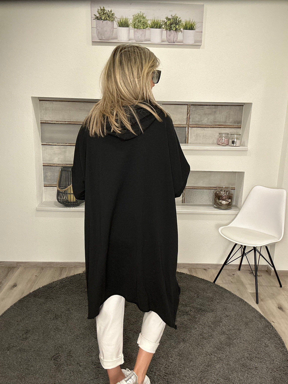 Asymmetrischer Hoodie mit Glitzer & Print! 💫🖤