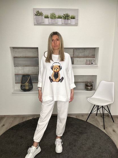 Sweatshirt mit süßem Bären-Motiv und Strass-Verzierung