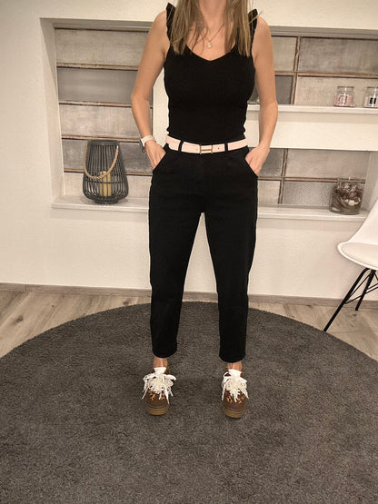 High-Waist-Hose in Schwarz – Basic trifft Coolness!