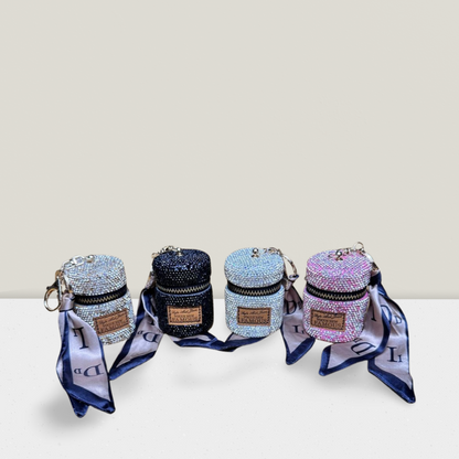 👜 Mini Glam Crush – Strass-Case mit Charme & Schleife 👜