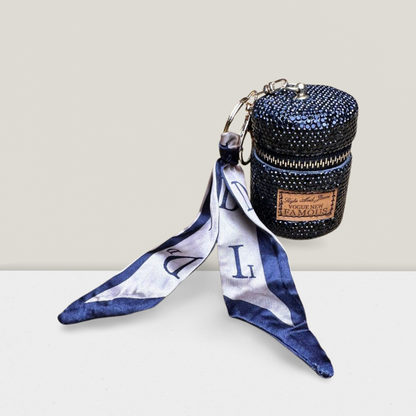👜 Mini Glam Crush – Strass-Case mit Charme & Schleife 👜