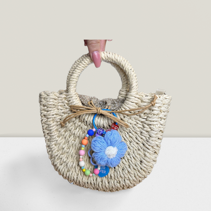 Zauberhafter Blumen-Anhänger in Blau und Weiß 🌸