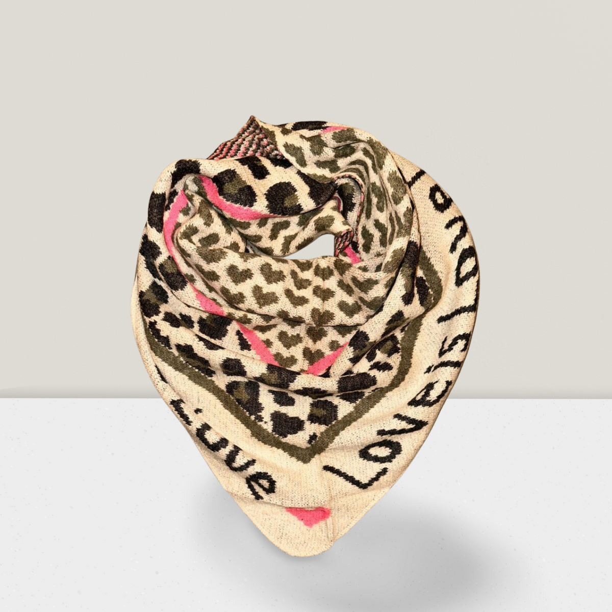 Dreiecksschal mit Leopardenmuster