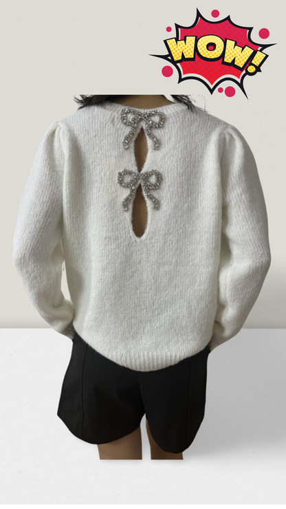 Pullover mit funkelnden Strassschleifen